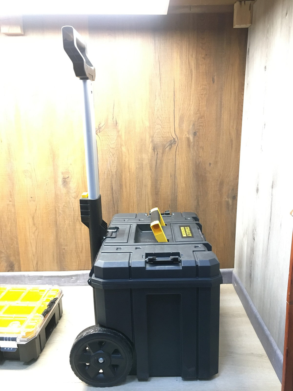 Stanley Fatmax Trolley FMST1-80103 Werkzeugkiste, Werkzeugkoffer, I37250