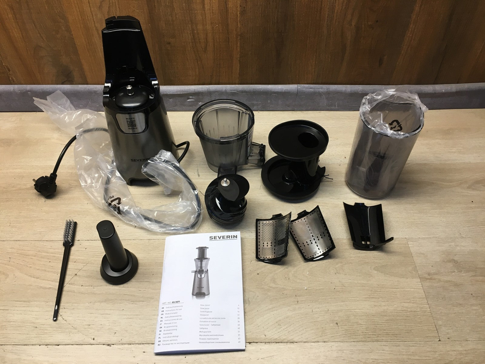 Severin Slow Juicer ES 3571 Entsafter für Saft, Sorbet, Eis, Marmelade, I36696