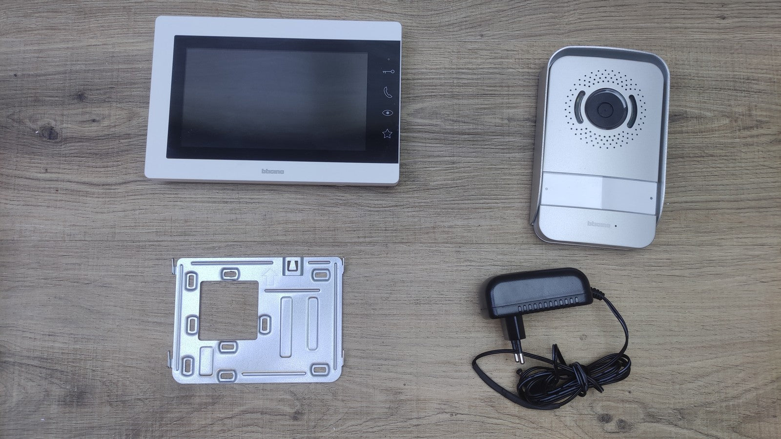 Bticino Video-Türsprechanlage 317913 EasyKit Essential verkabelt, I38942
