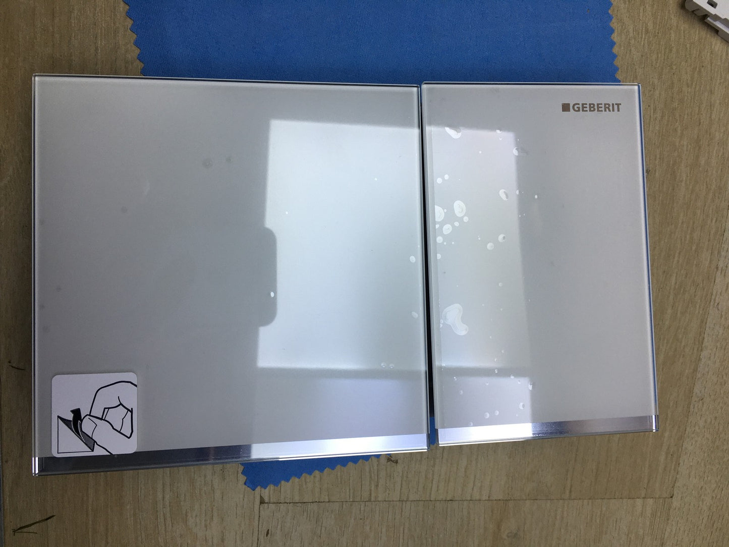 Geberit 115.640.SI.1 Sigma 60 Betätigungsplatte, Glas weiß, I35006