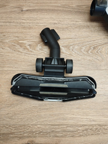 PHILIPS PowerPro Compact Staubsauger (FC9332/09), Beutellos, 750W, I39690