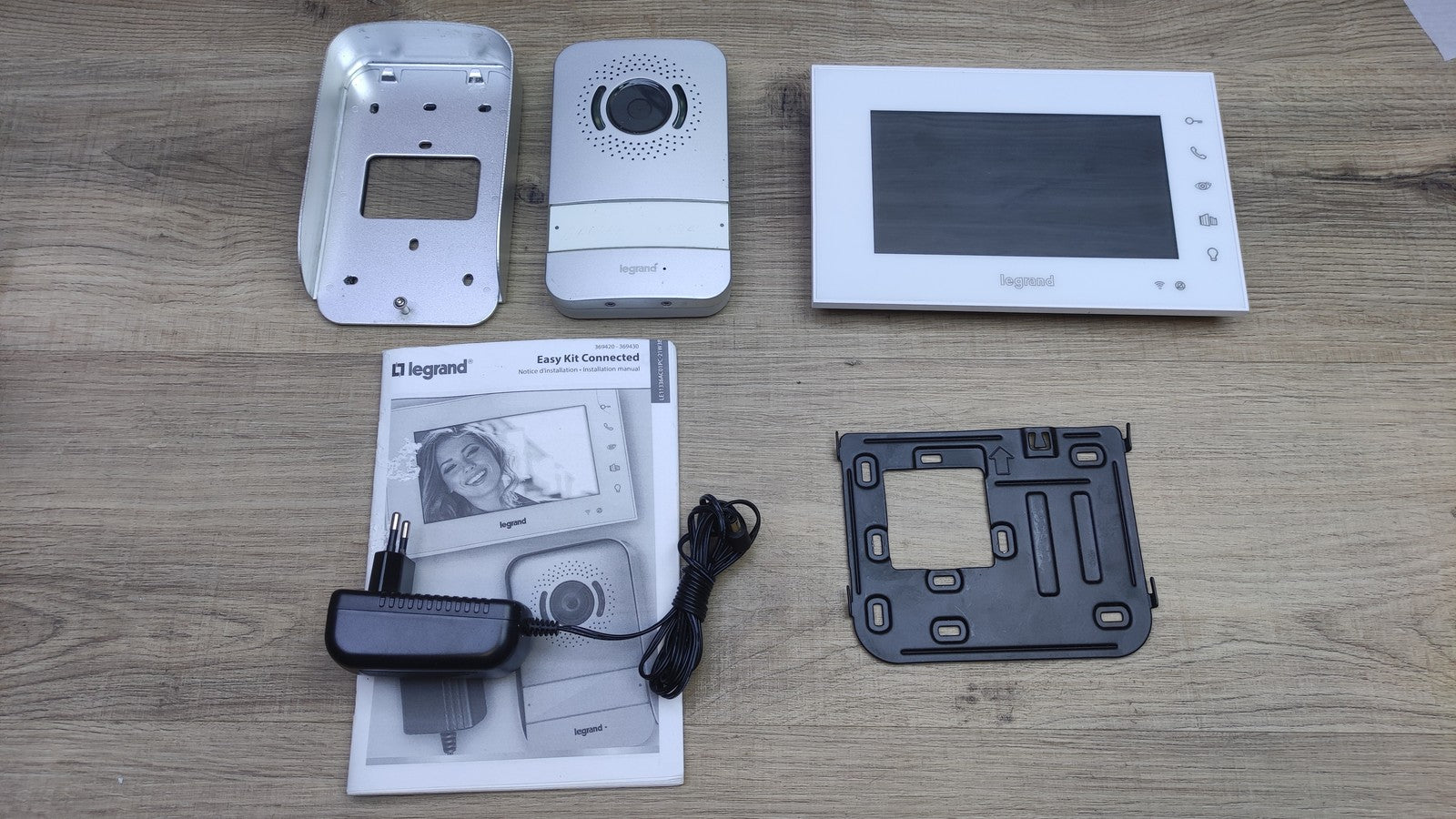 Legrand 369420 Wi-Fi Video-Türsprechanlagen-Set mit 2-Draht-Anschluss, I34711