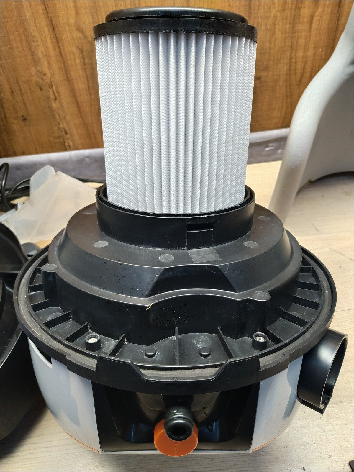 Zeegma ZONDER WASH Nass-/Trockensauger, 1400W, mit 4L Wassertank, I36251