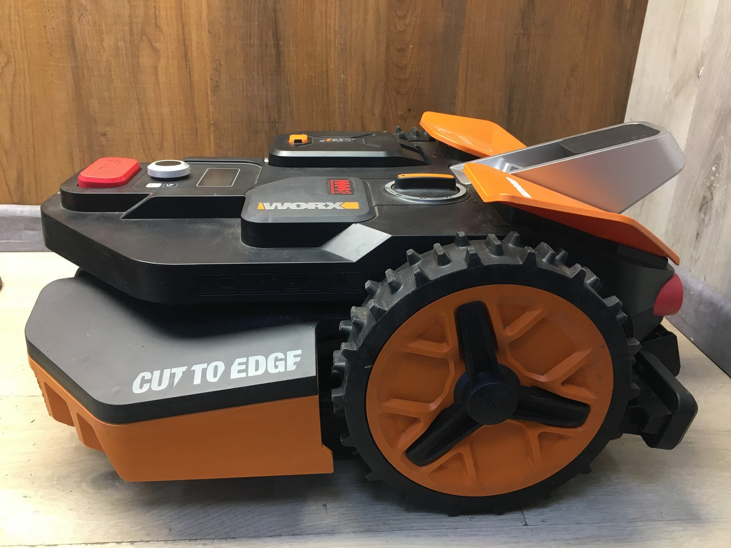 WORX Landroid Vision M600 Mähroboter ohne Begrenzungskabel WR206E.1 I38033