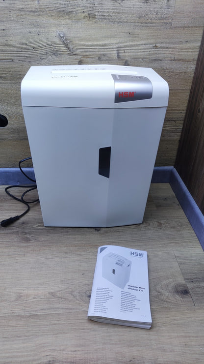 HSM shredstar X10 Aktenvernichter 1045.111, Partikelschnitt 4,5x30 mm, I36740
