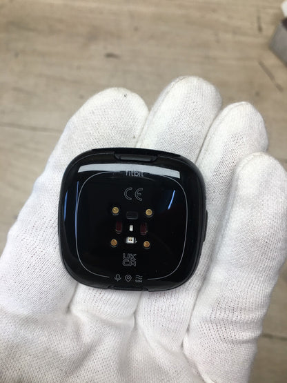 Fitbit Versa 4 Smartwatch mit Sportarmband, I39160