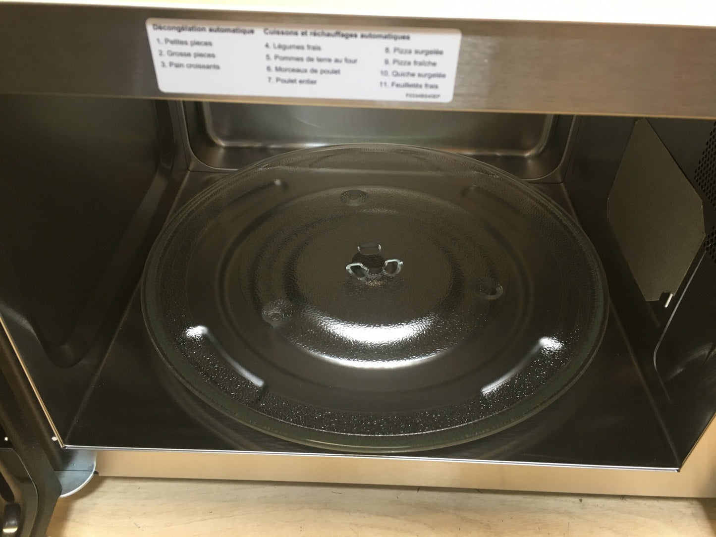 Panasonic NN-CD565B Mikrowelle 27L, Grill 1300W, Mikrowelle 1000W, I38277