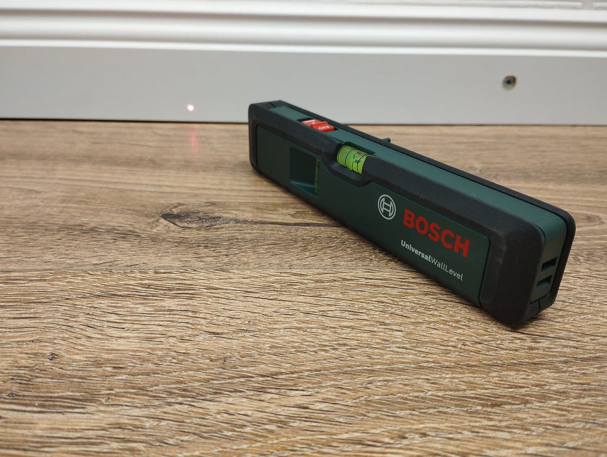 Bosch UniversalWallLevel 3603F63J00 Laser-Wasserwaage Linienlaser rot Klasse 2