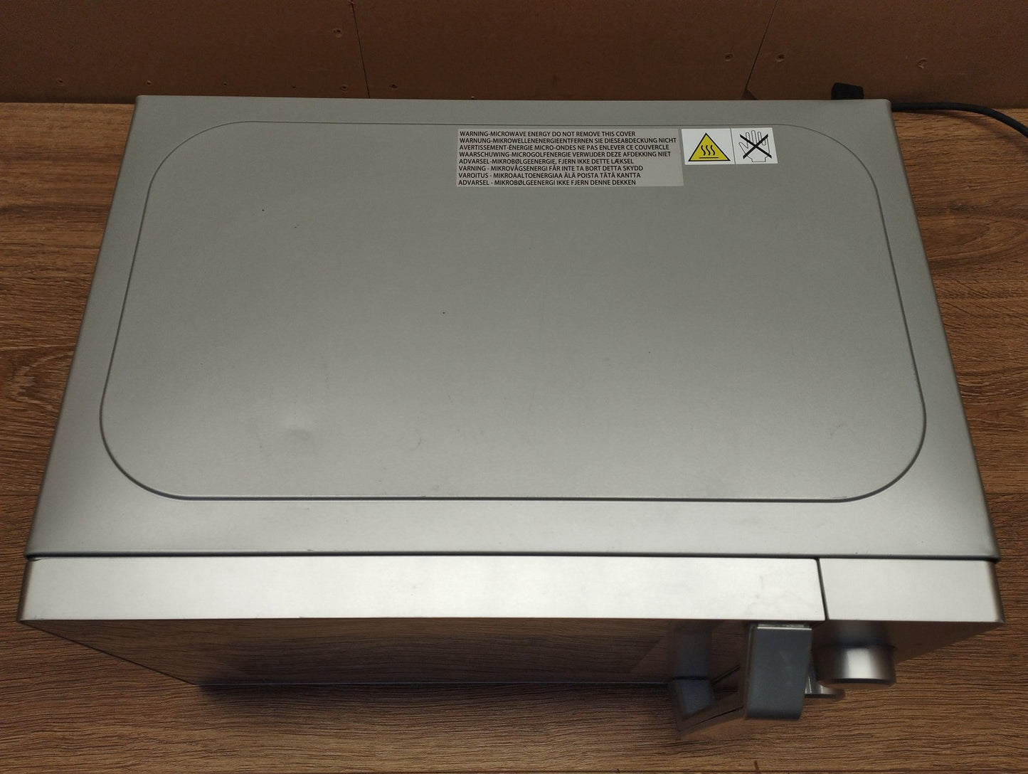 Toshiba MW2-MG20PF(SL) Mikrowelle mit Grill 20L 800W I39819