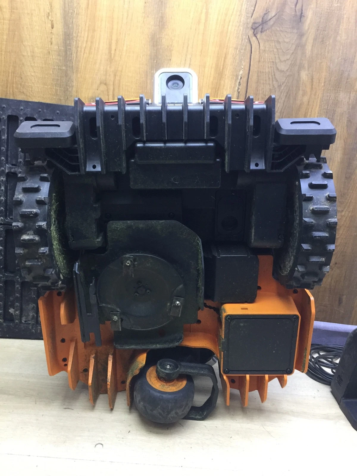 WORX Landroid Vision M550 Mähroboter ohne Begrenzungskabel WR205E I33603