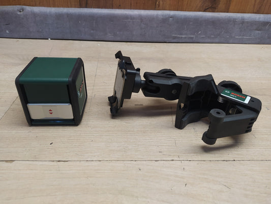 Bosch Kreuzlinienlaser Quigo mit Universalklemme MM 2, I38460