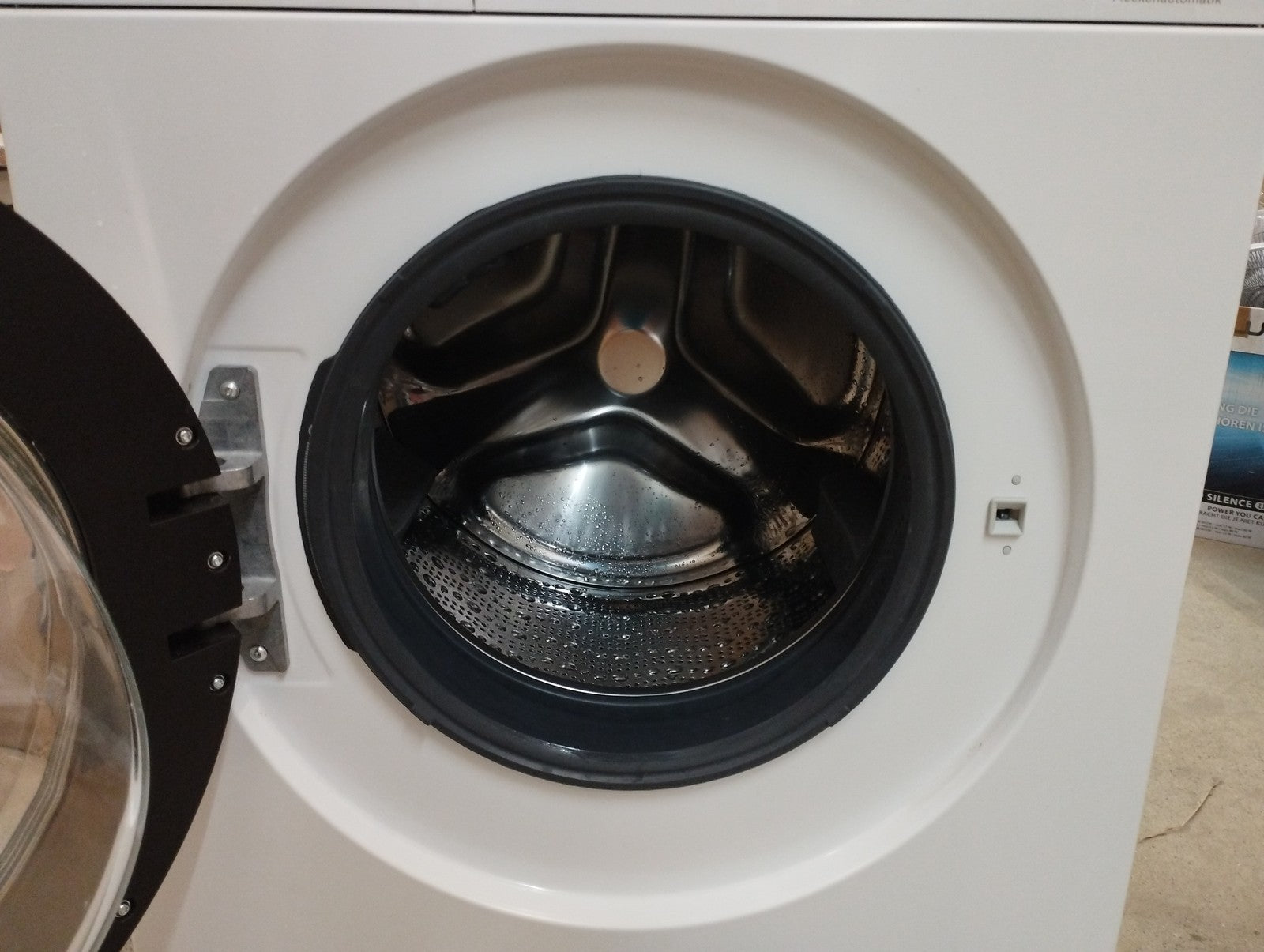Bosch WGG244140 Frontlader Waschmaschine 9 kg, 1400 Up/M, EEK:A, I39484