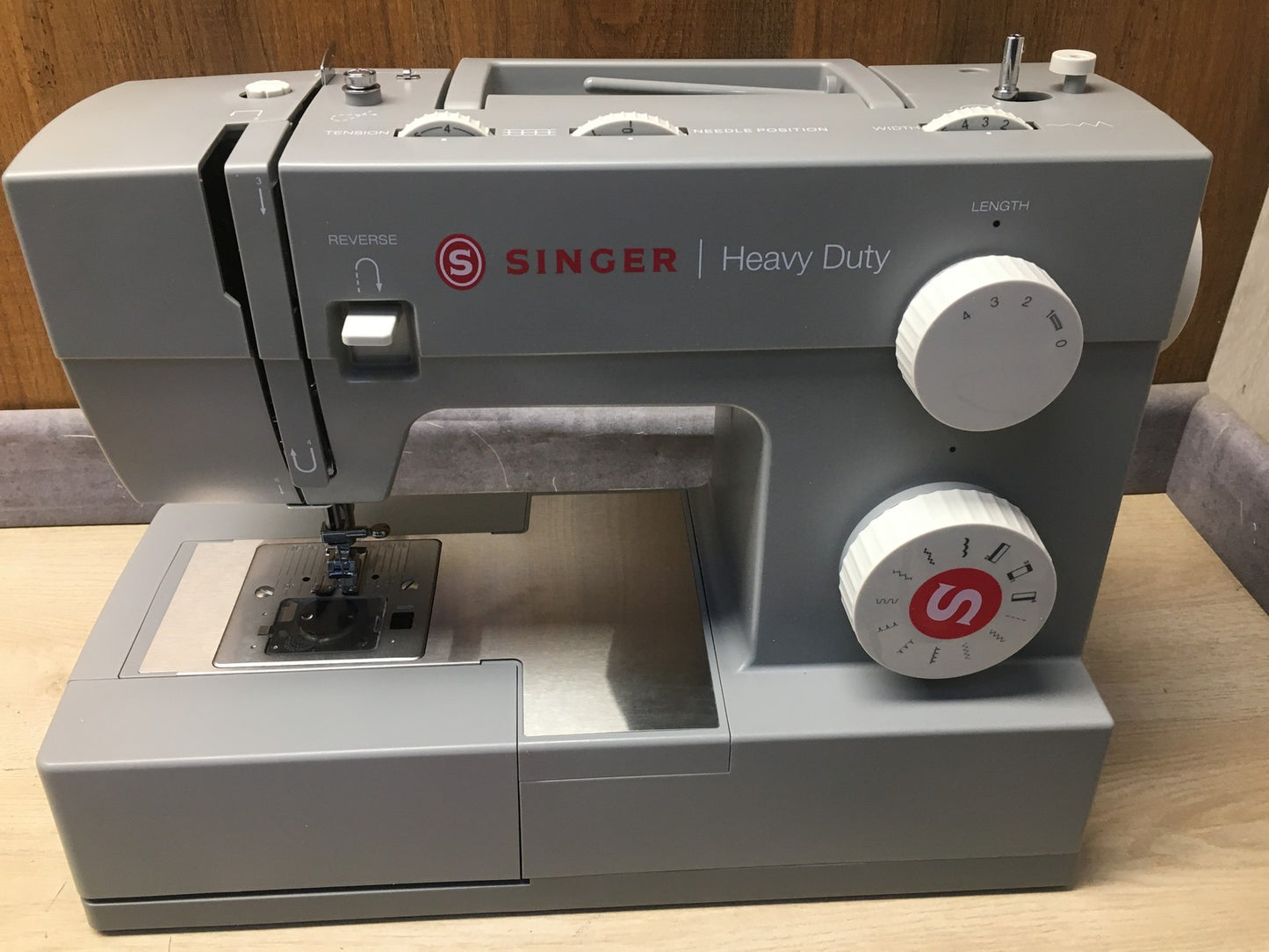 Singer Heavy Duty 4411 Nähmaschine, 11 Stichprogramme, I36688