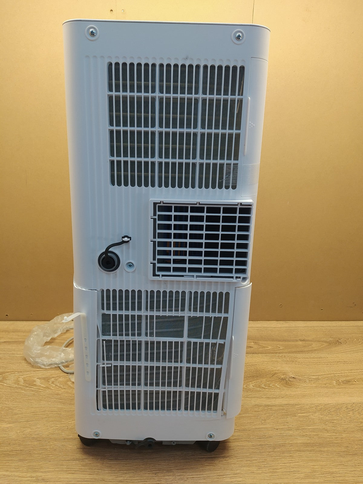 Comfee CPPA-09CRN7-QB6 Mobiles Klimagerät Breezy Cool Pro 2,6, EEK:A, 9.000 BTU