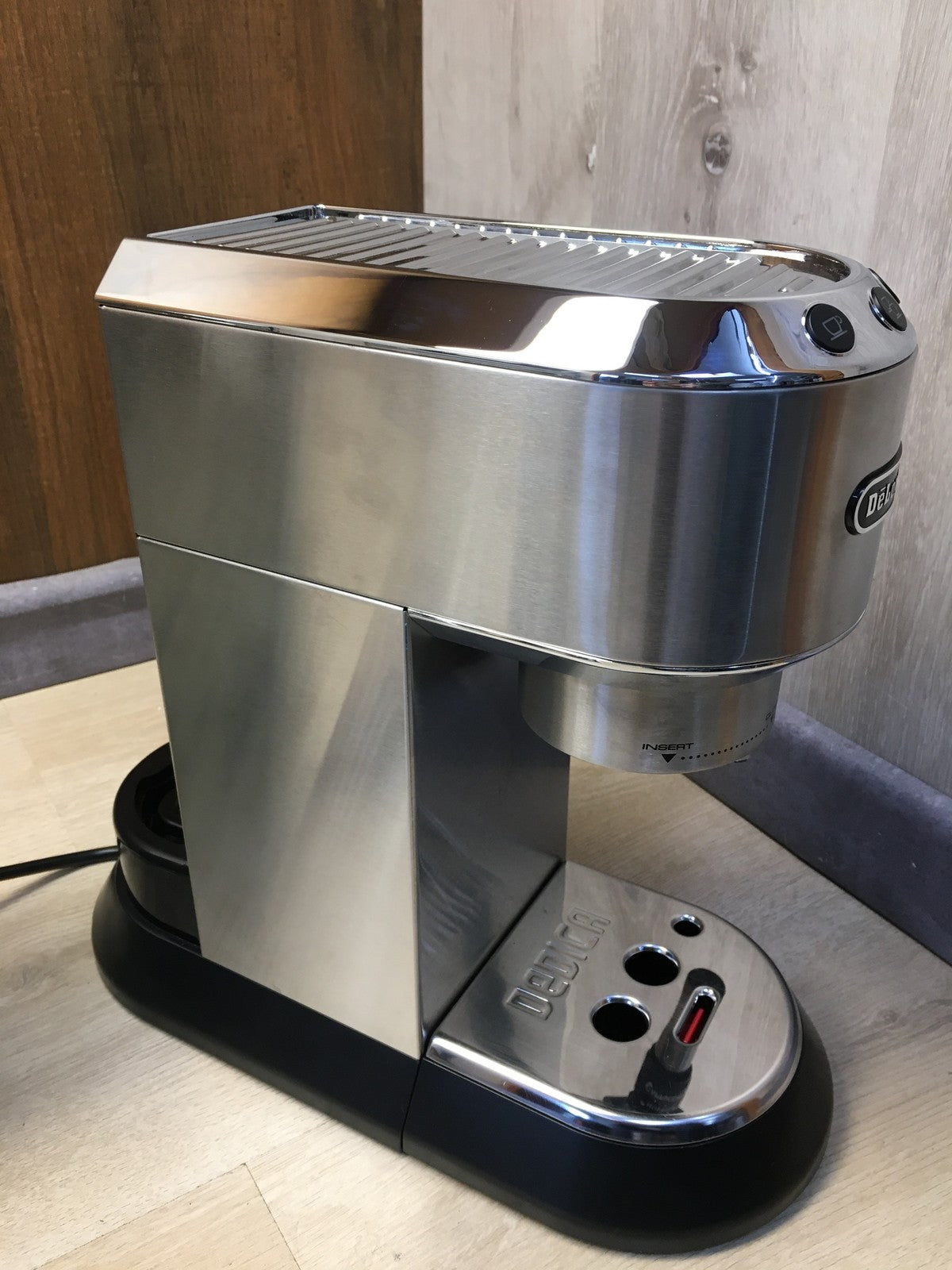 De'Longhi EC685.M Espressomaschine mit Milchaufschäumer, 1350W, I36306