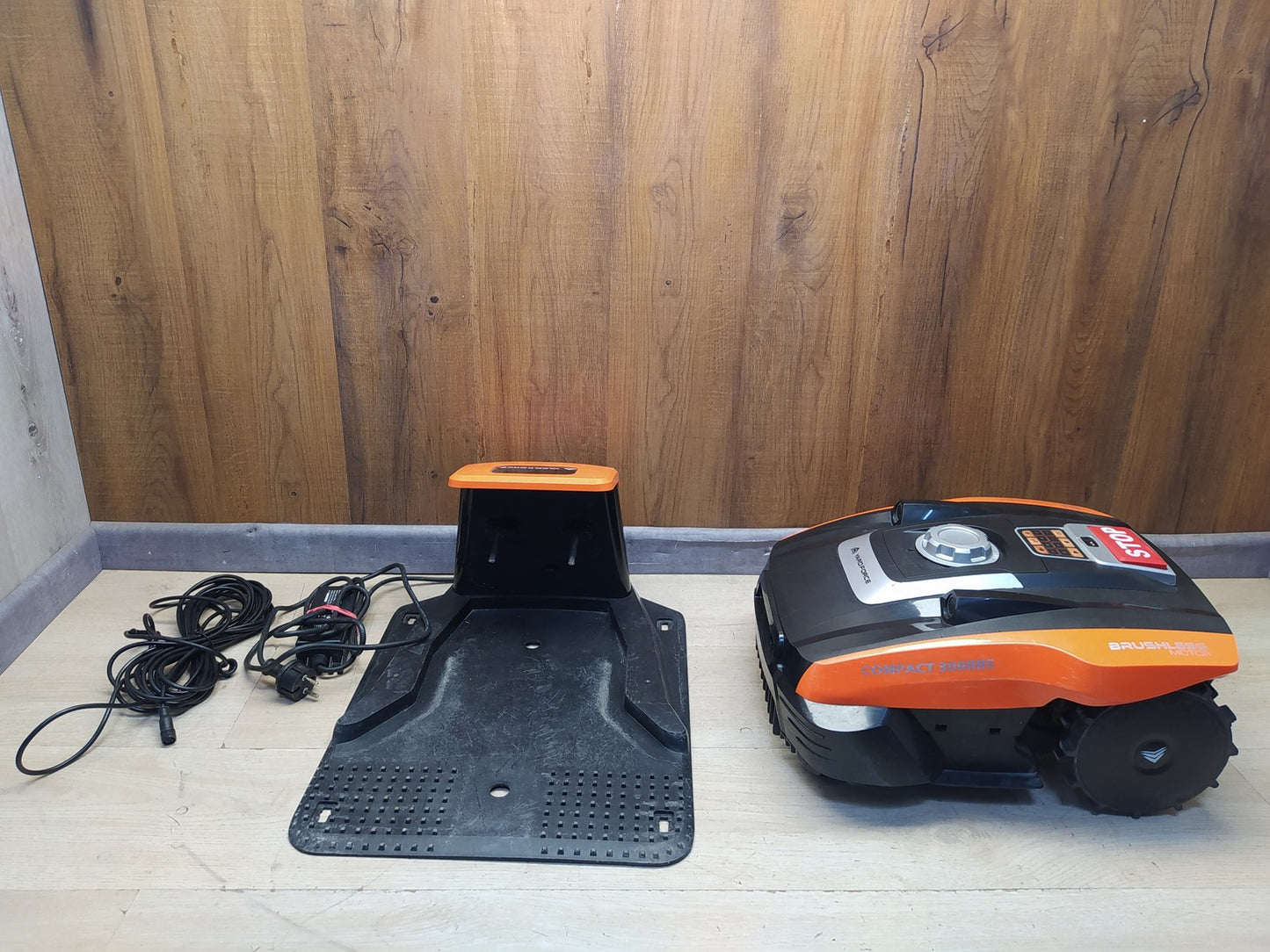 Yard Force FORCE Mähroboter COMPACT 300RBS bis zu 300 qm, I38986