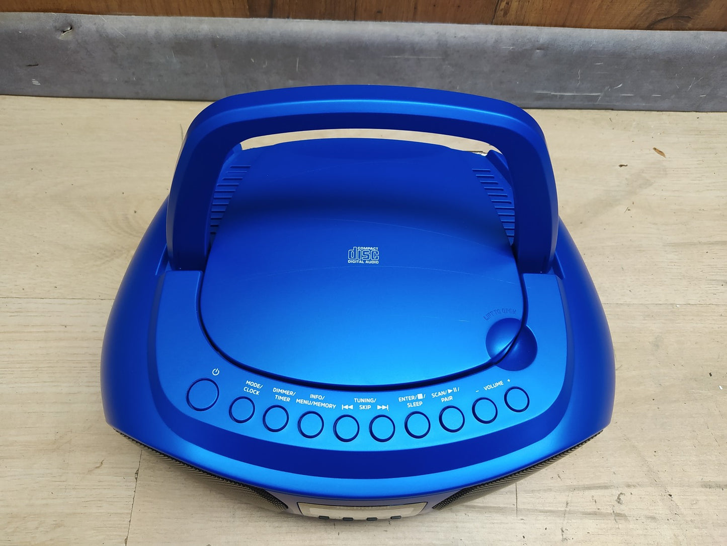TechniSat DIGITRADIO 1990 Stereo-Boombox mit DAB+/UKW-Radio und CD-Player I39029