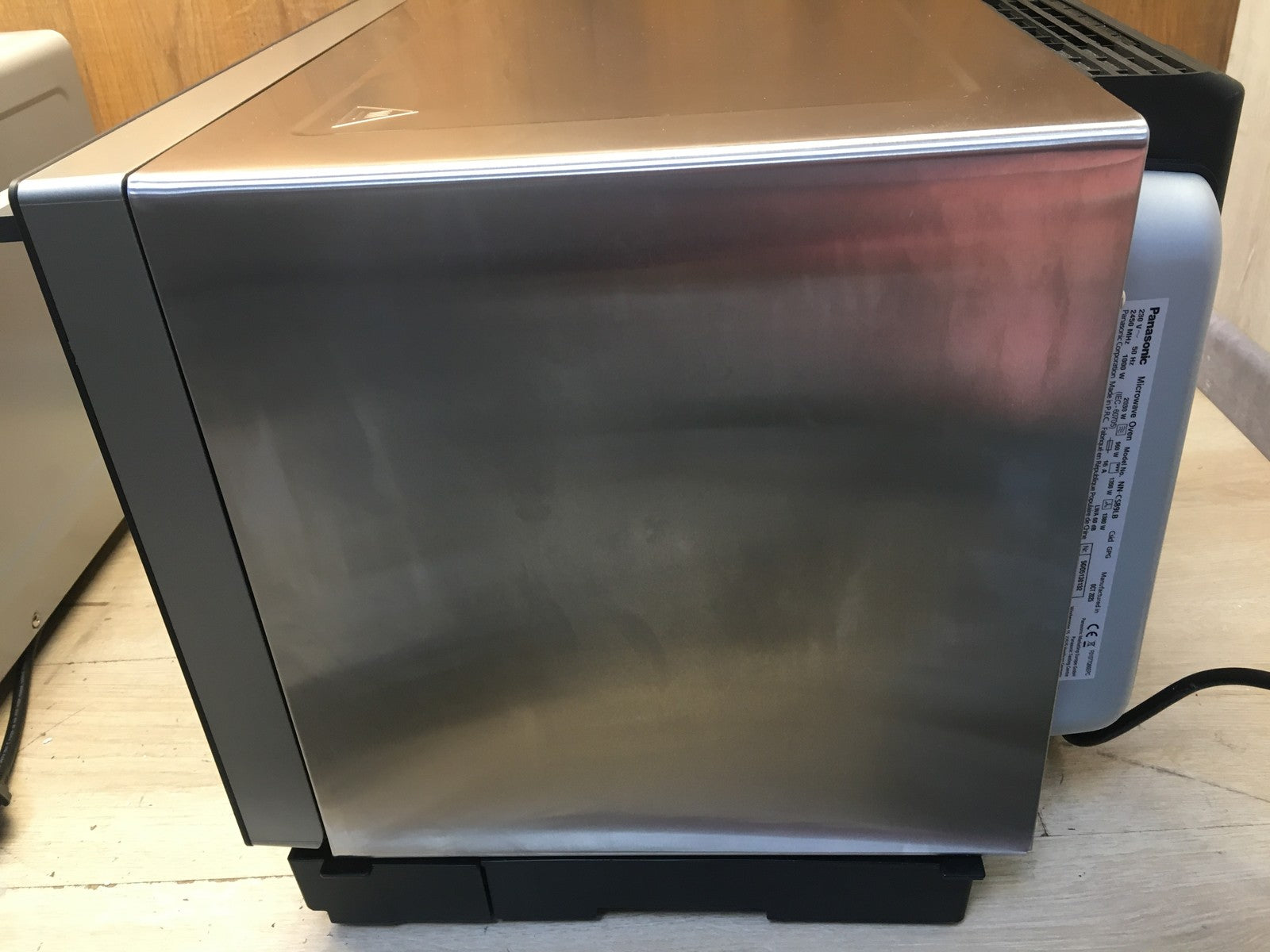 Panasonic NN-CS89LB 4-in-1 Kombi-Mikrowelle, Dampfofen & Grill, 31 L, I39021