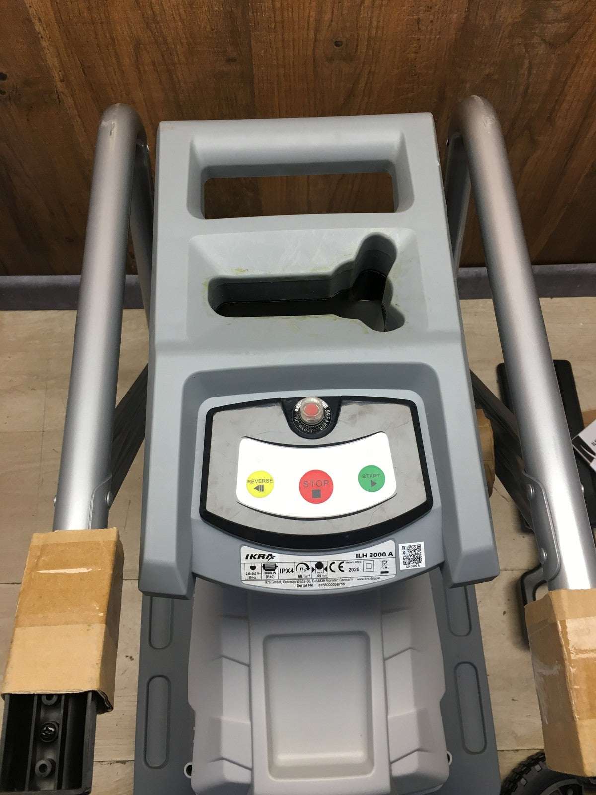 IKRA Elektro-Gartenhäcksler ILH 3000 A, 3.000 Watt, Aststärke bis 44mm, I38450