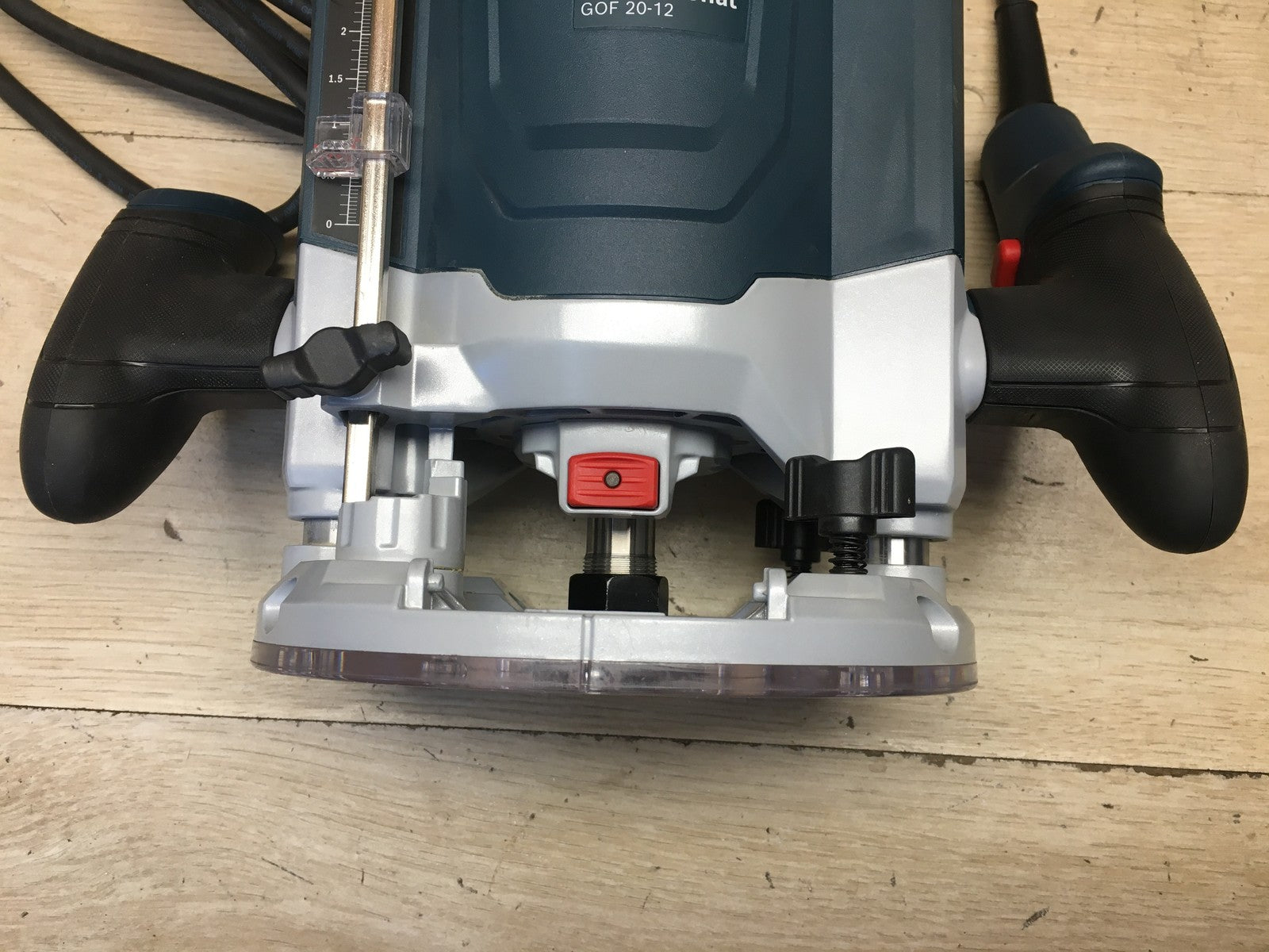 Bosch kabelgebundene Oberfräse GOF 20-12, 2000W, I39896