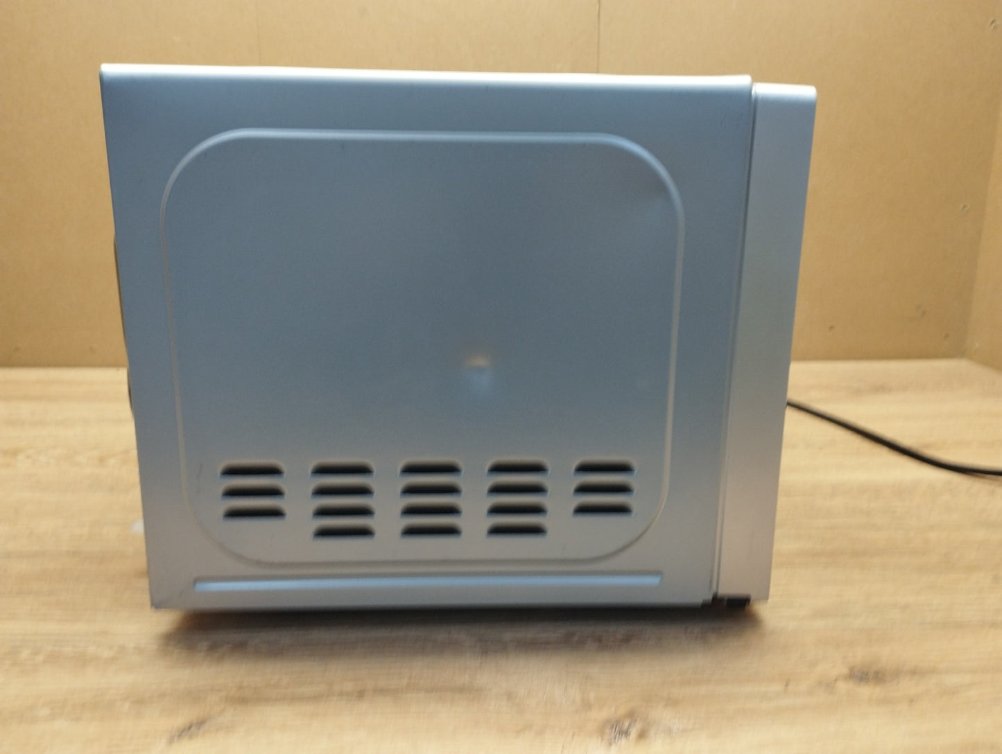 Toshiba MW2-MG20PF(SL) Mikrowelle mit Grill 20L 800W I39819