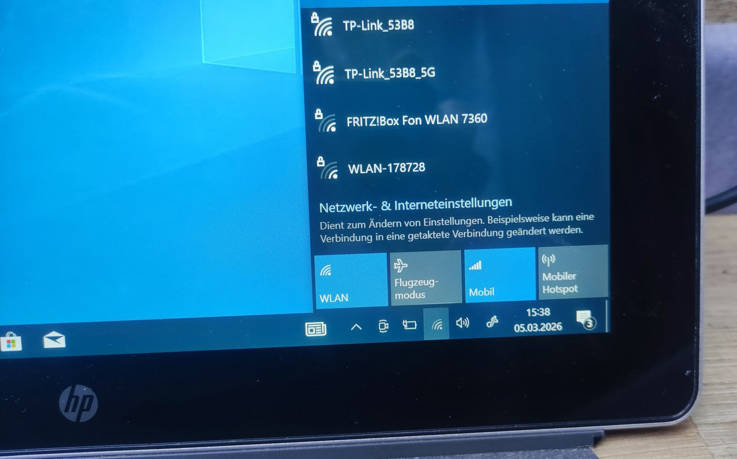 HP Elite x2 1012 G1 Tablet 2-in-1 Touch 12" 1920x1280 M7-6Y75 8GB 256GB SSD LTE
