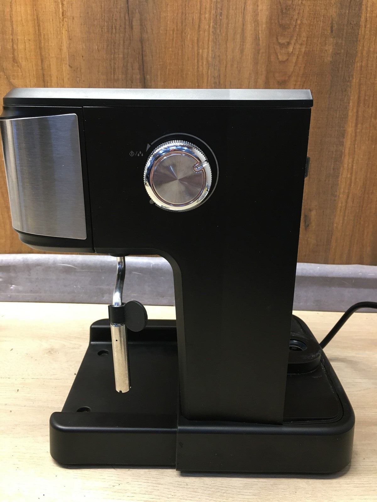 SENYA CM8501BA-GS Kaffeemaschine mit Milchaufschäumer, 850W, I36084