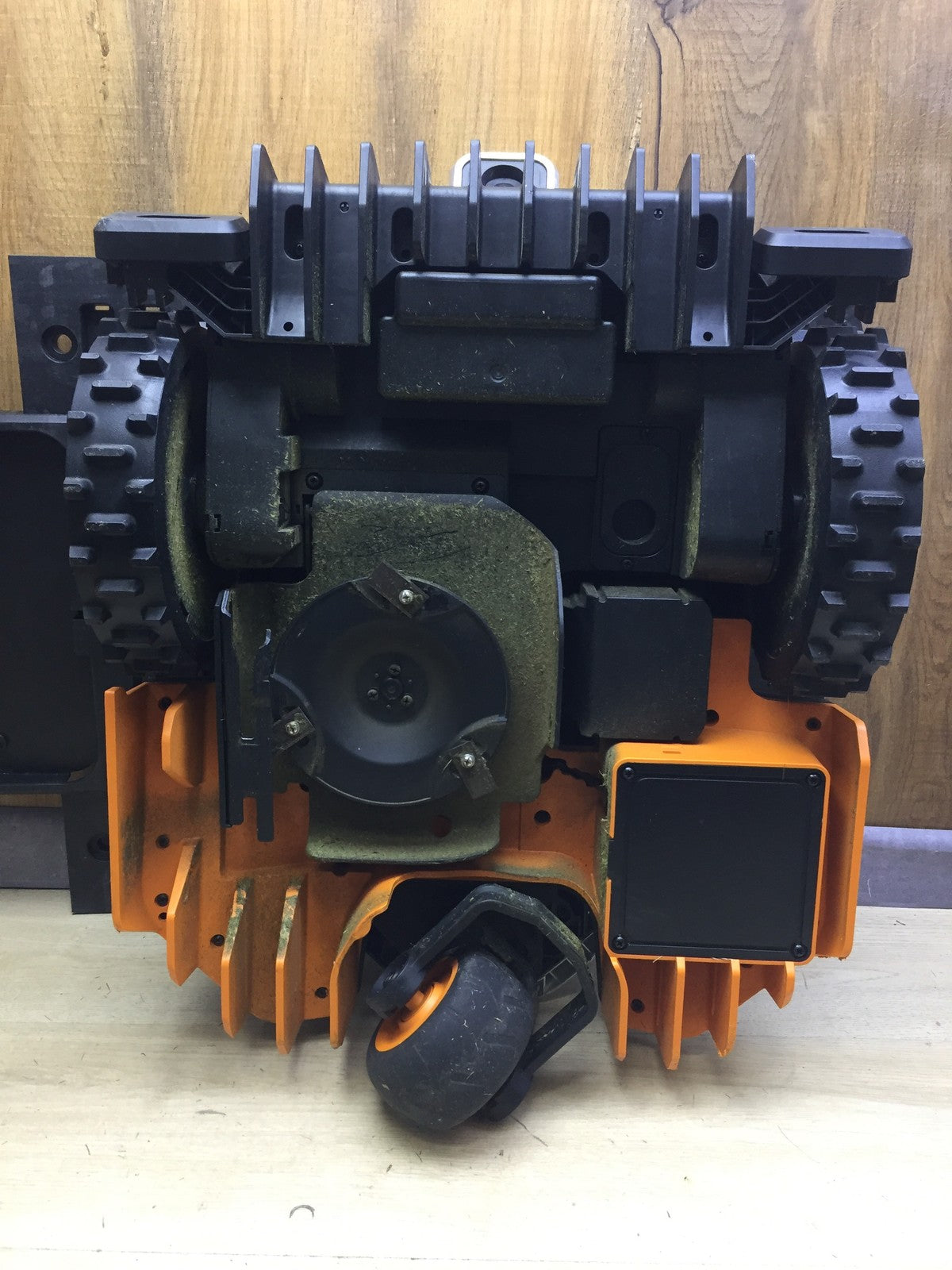 WORX Landroid Vision M550 Mähroboter ohne Begrenzungskabel WR205E I33591
