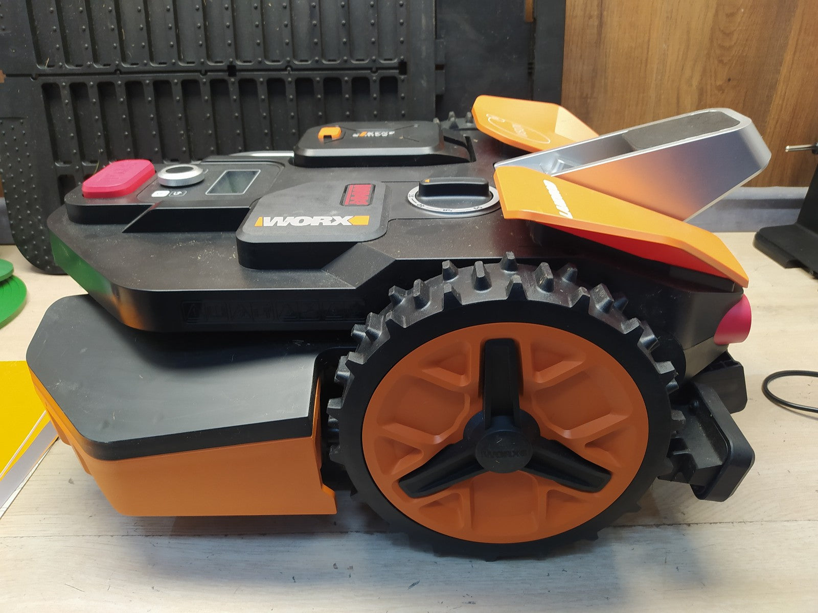 WORX Landroid Vision M600 Mähroboter ohne Begrenzungskabel WR206E.1 I38959