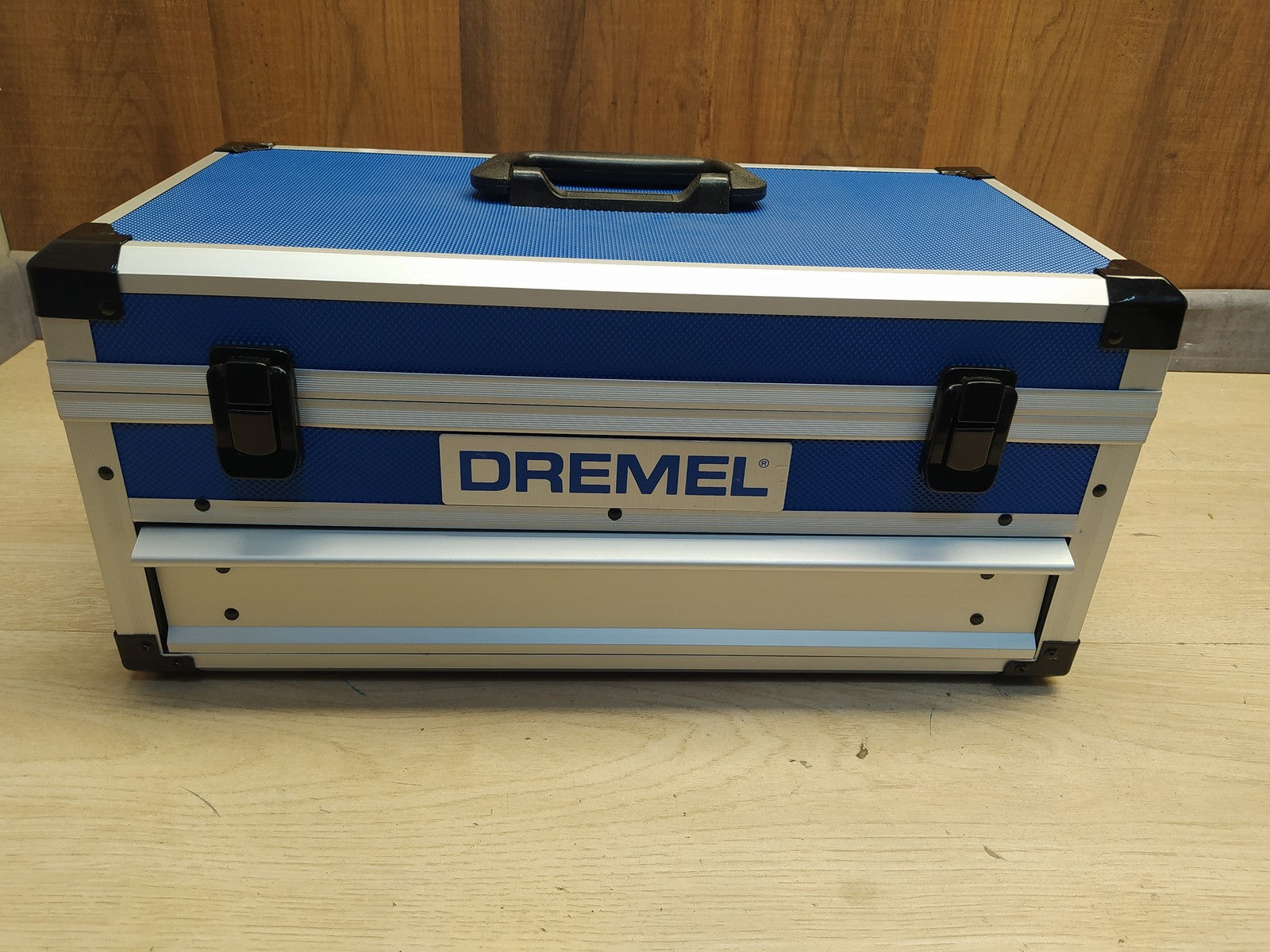 Dremel 8240 Rotationswerkzeug Set, I37407