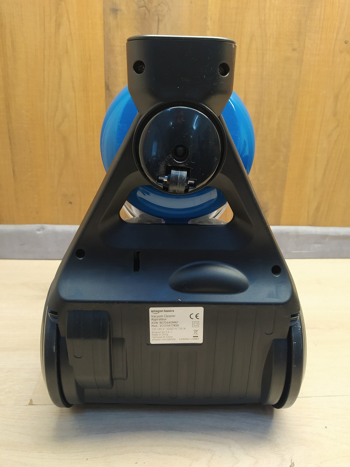 Amazon Basics VCS35A17KOA Zylinder-Staubsauger, 700W, I36327