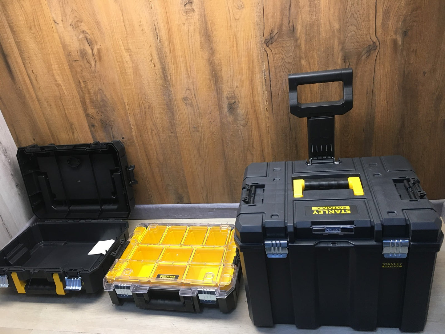 Stanley Fatmax Trolley FMST1-80103 Werkzeugkiste, Werkzeugkoffer, I37250