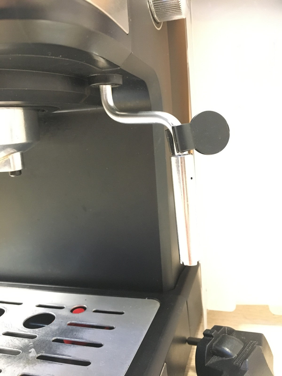 SENYA CM8501BA-GS Kaffeemaschine mit Milchaufschäumer, 850W, I36084