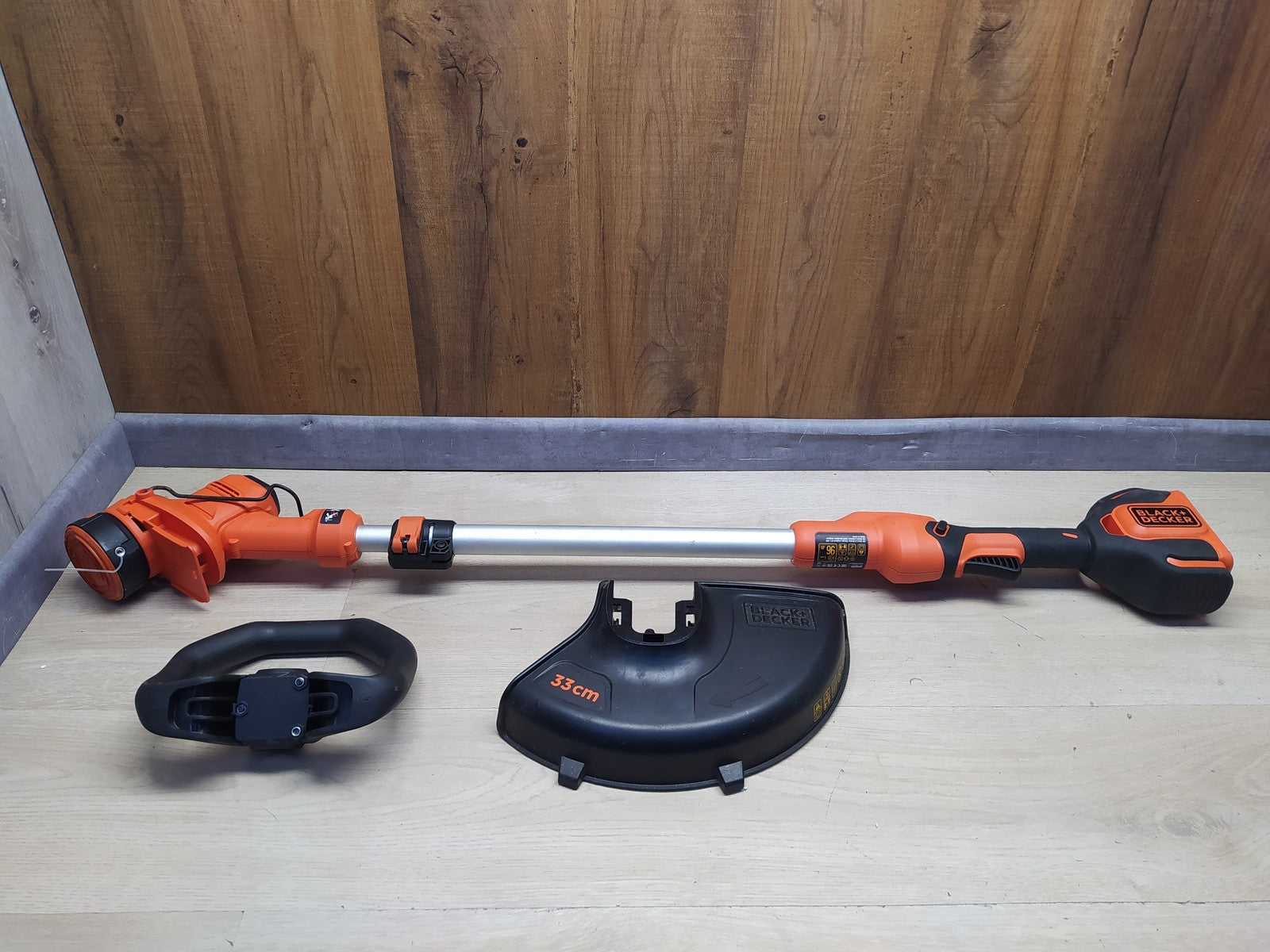 Black+Decker Akku-Rasentrimmer BCSTA536 SOLO, Schnittbreite 33 cm, I36121