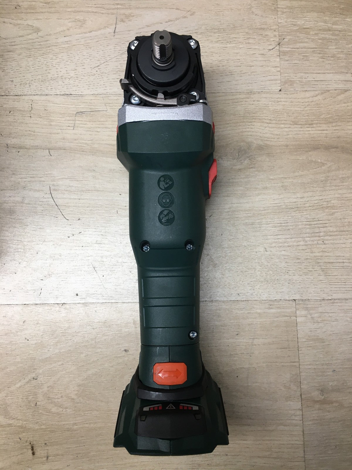 Metabo Akku-Winkelschleifer WB 18 LTX BL 15-180 Quick Solo, 18 V, 180 mm, I37561