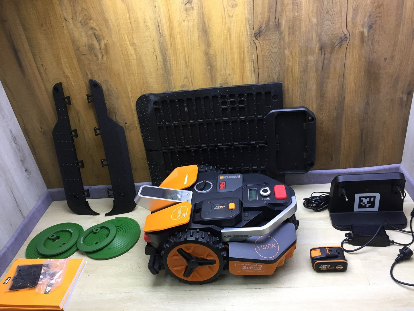 WORX Landroid Vision M800 Mähroboter ohne Begrenzungskabel WR208E.1 I33594
