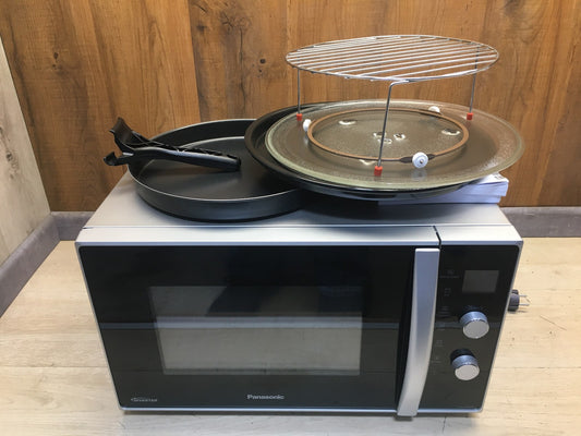 Panasonic NN-CD565B Mikrowelle 27L, Grill 1300W, Mikrowelle 1000W, I38277