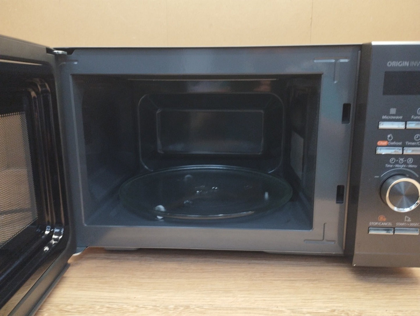 Toshiba MW3-AG25PFI(MG) Mikrowelle mit Grillfunktion, 25L, 900W, 1100W, I39734