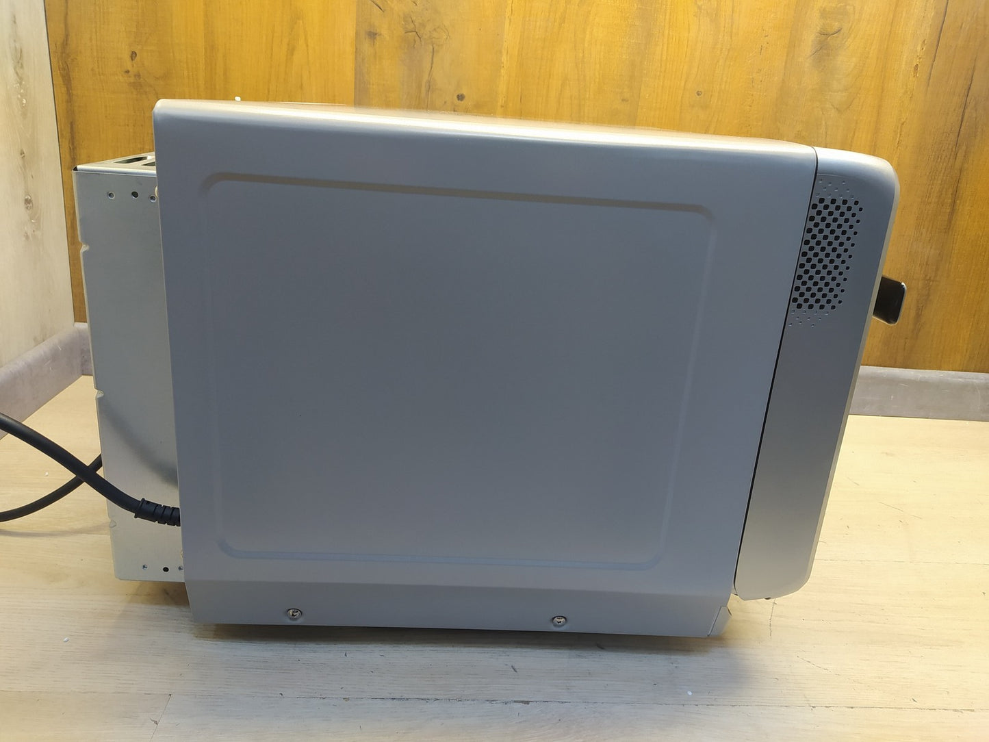 Bauknecht MW 179 IN Mikrowelle mit Grill und Heißluft 2200 W 33 L, I37801