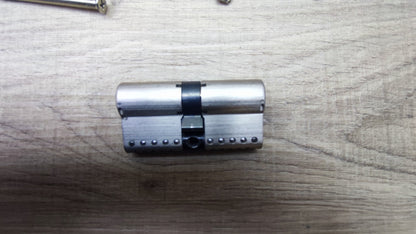Tesa TK100 Zylinderschloss, Nickel, 30 x 30, I38087