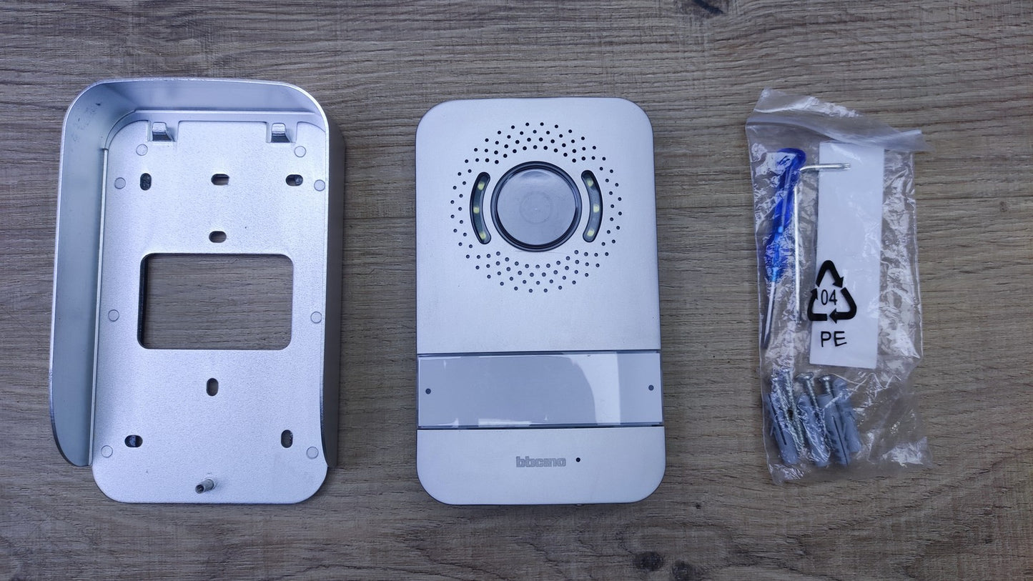 Bticino 310913 Easykit Video-Gegensprechanlage Ausseneinheit, I36595