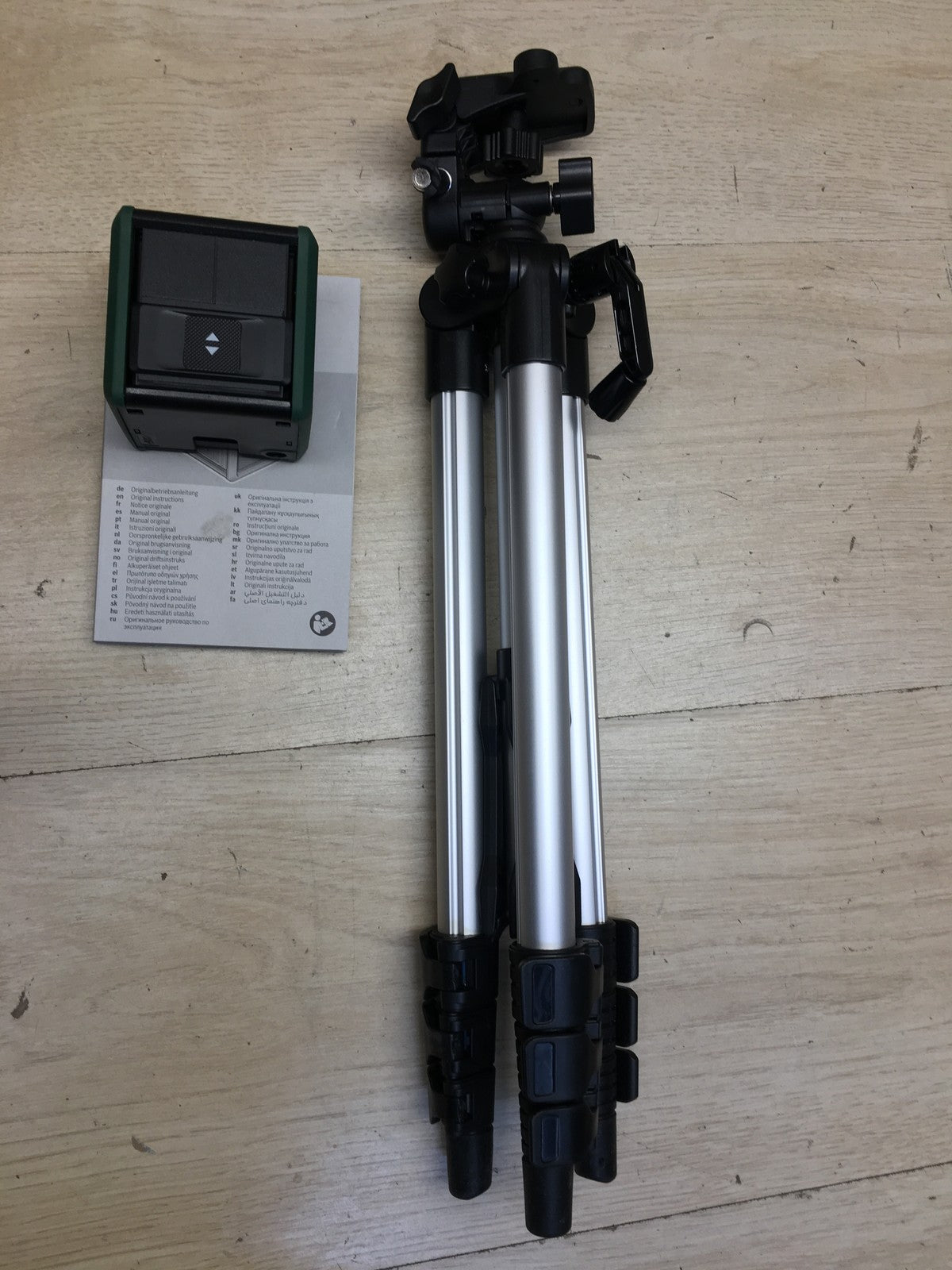 Bosch Kreuzlinienlaser Quigo green Set mit Stativ, I36794