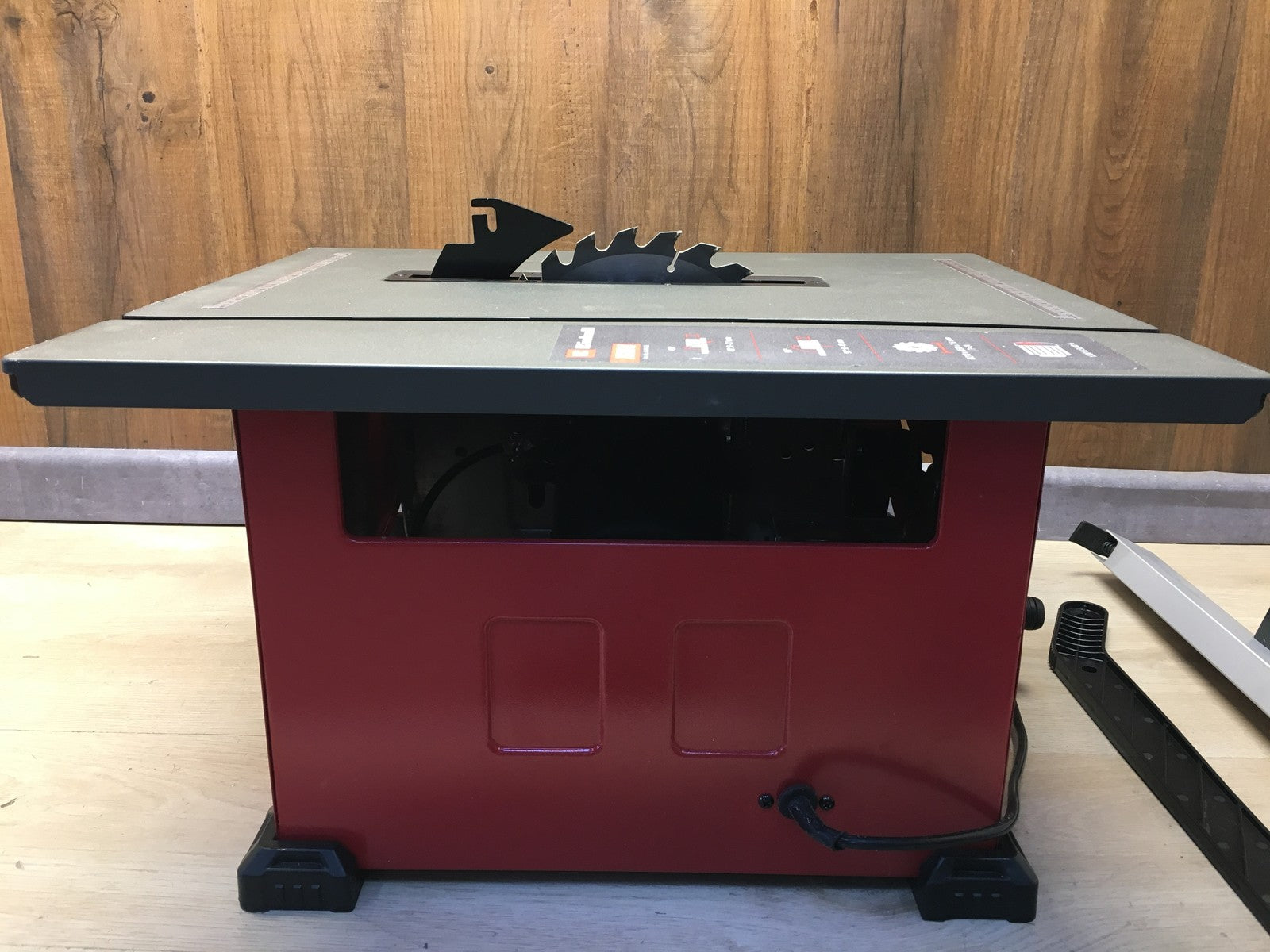 Einhell Tischkreissäge TC-TS 8 (4340426), 1200 Watt, 45 mm Schnitthöhe, I37181