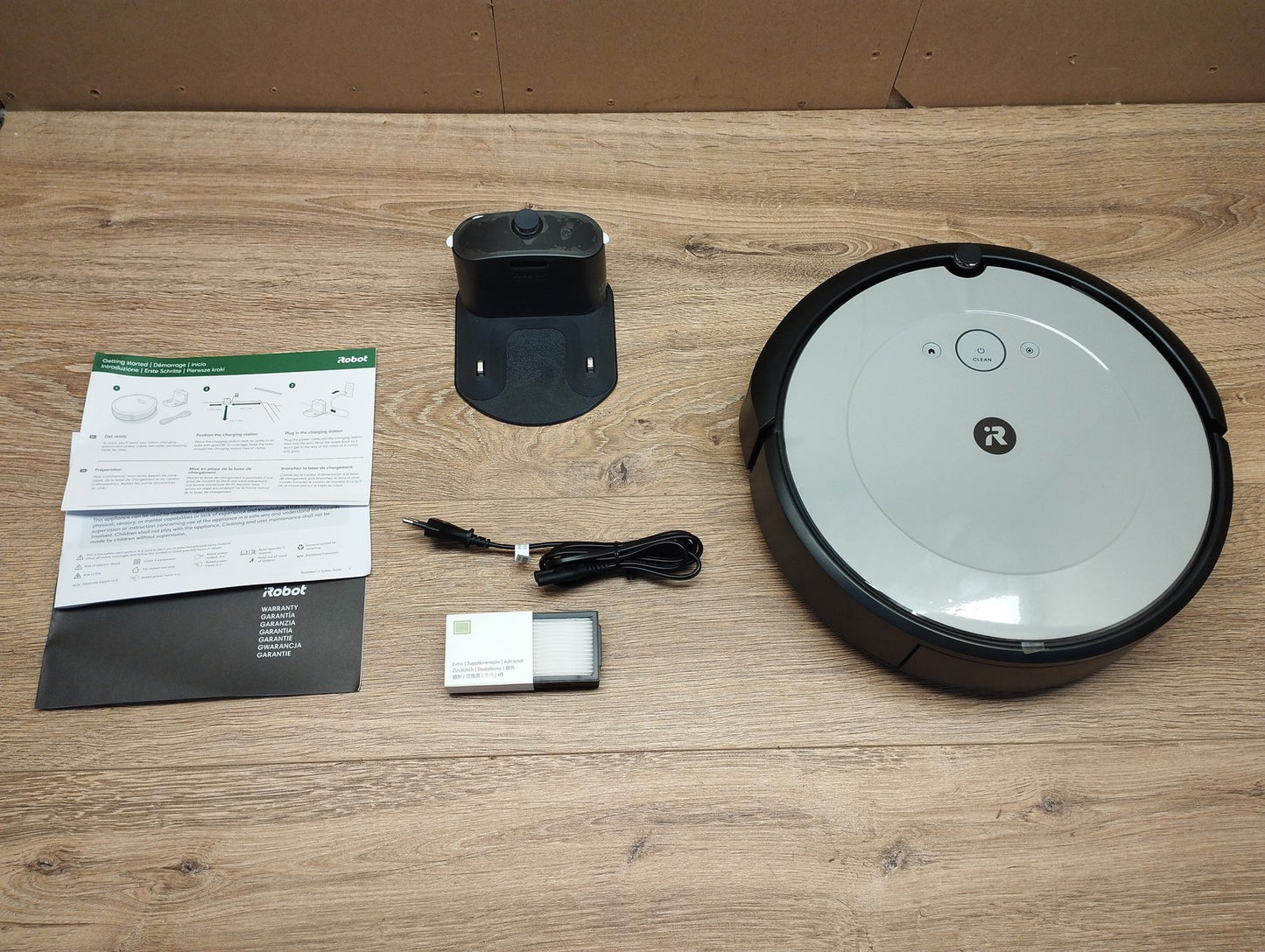 iRobot Roomba i1 Saugroboter RVD-Y1, I39748
