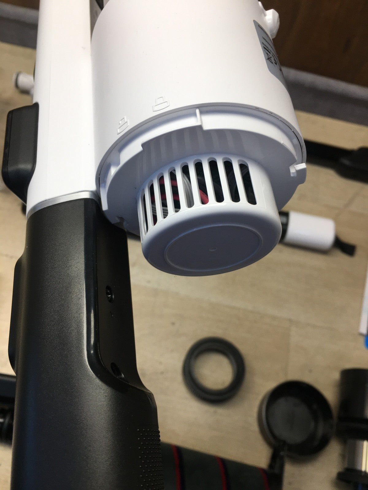 Midea L10 Akku-Stabstaubsauger V21L01APL10EU, I39047