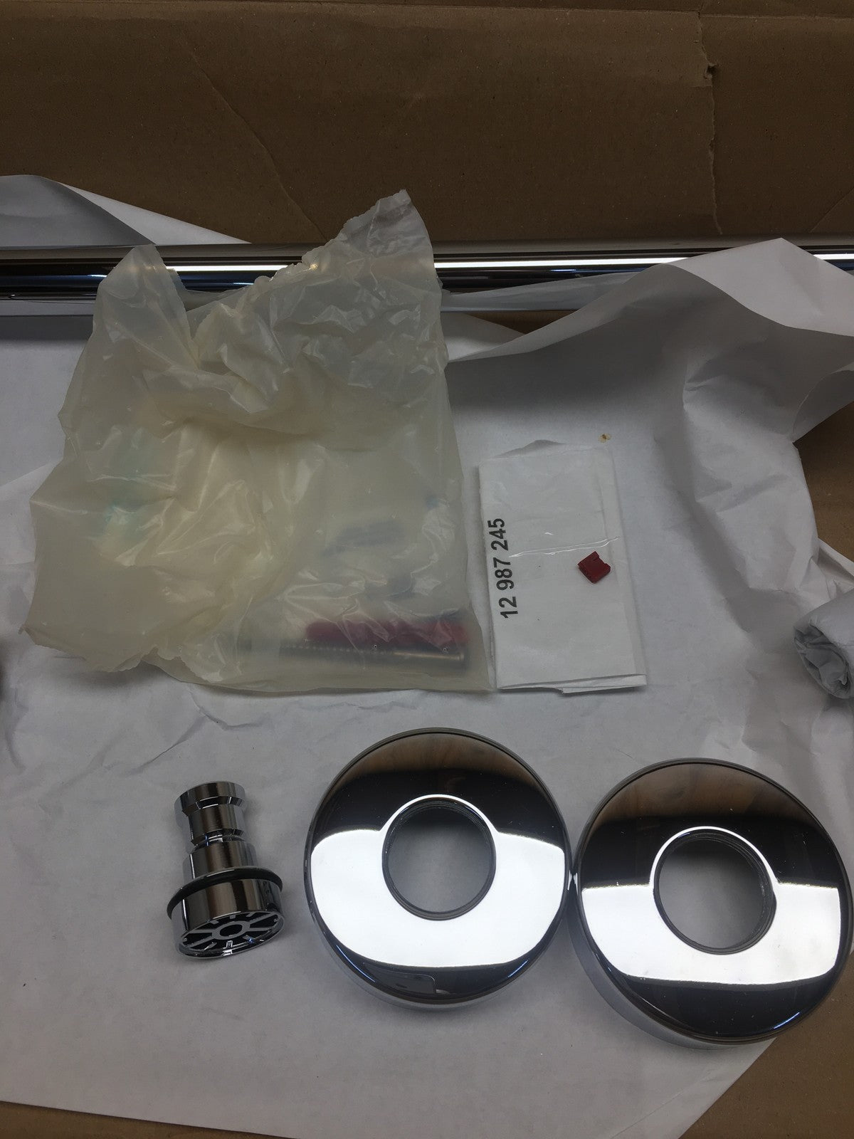 GROHE Vitalio 250 Duschsystem mit Badewannenarmatur 26984001, I41033