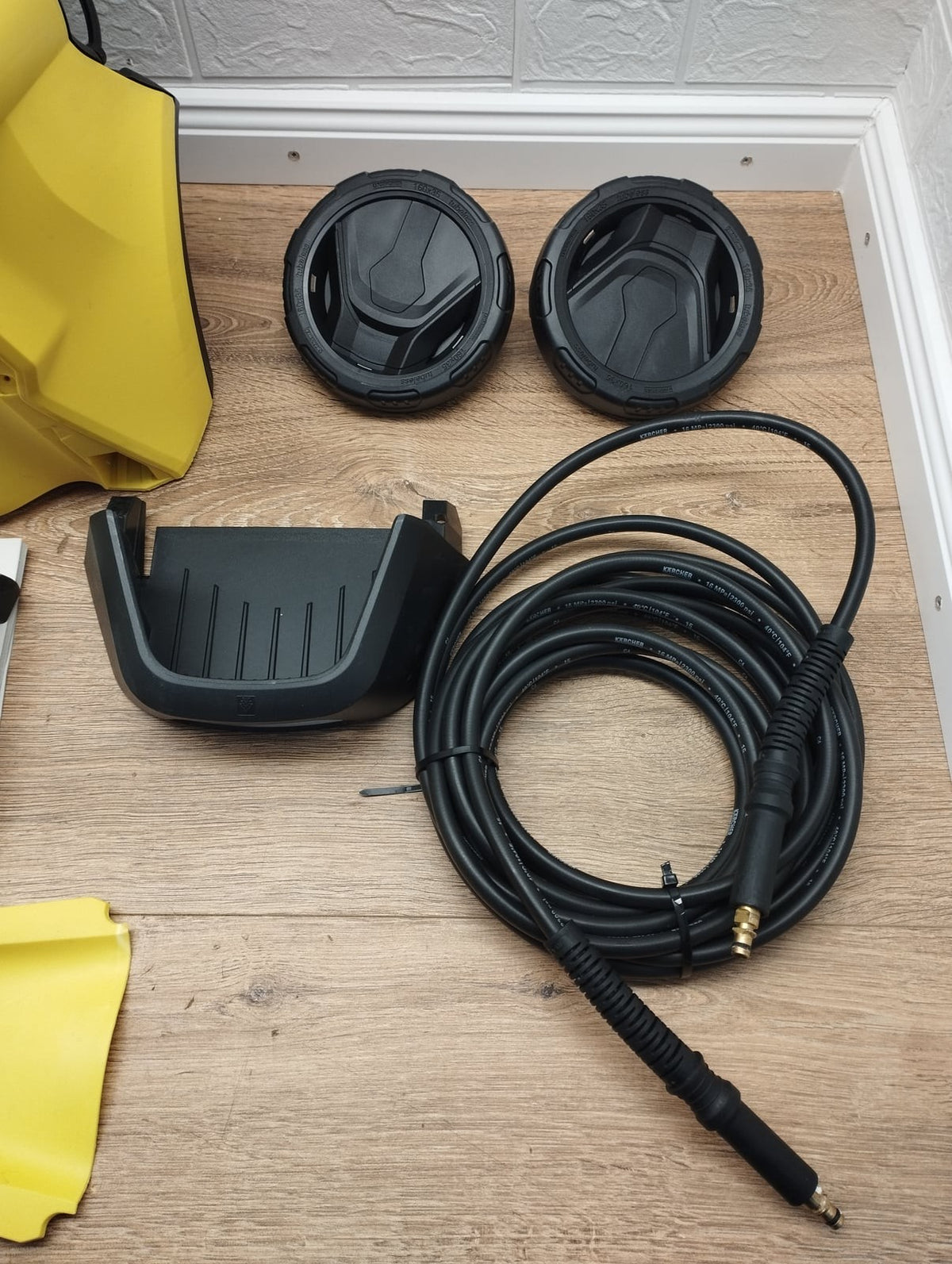 Kärcher K4 Power Control Hochdruckreiniger 1.324-030.0 mit Pistole Strahlrohr