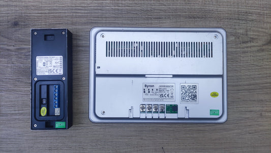 Byron DIC-23312 Video-Türgegensprechanlage mit 7" Display, I37516