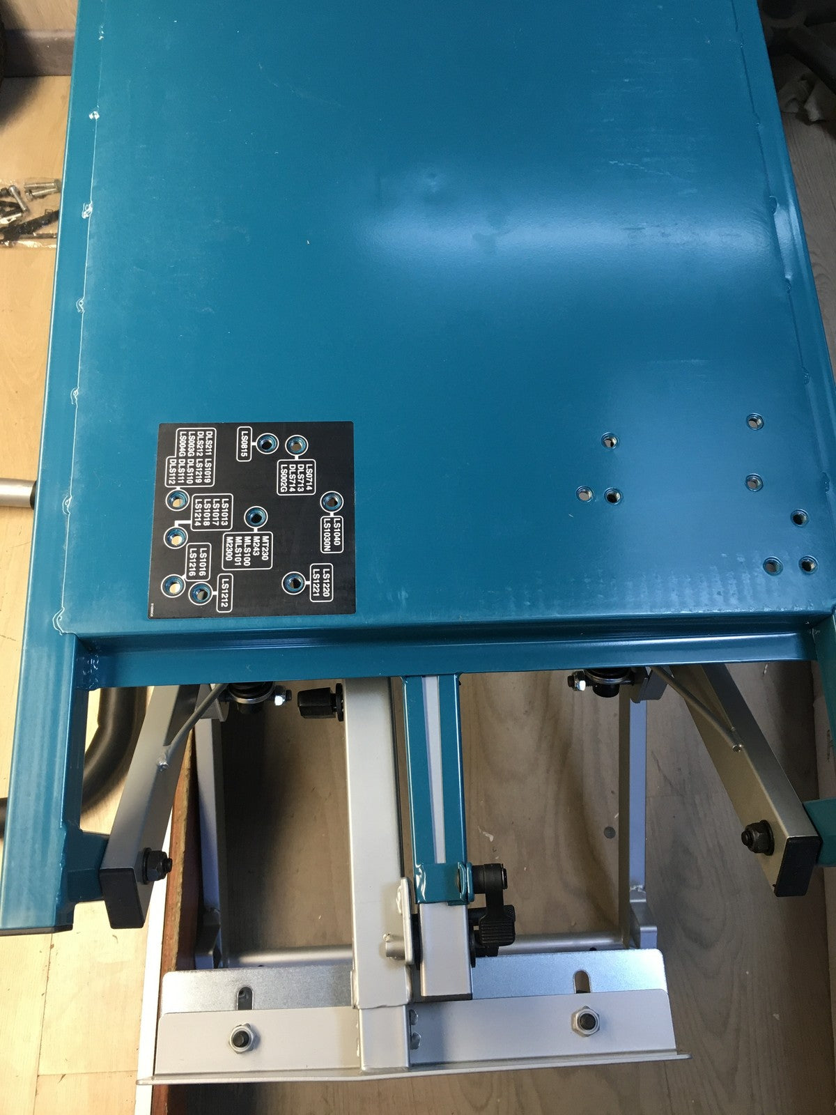 Makita WST01N Gehrungssägenständer 198687-1, lastbar bis 100 kg, I38519