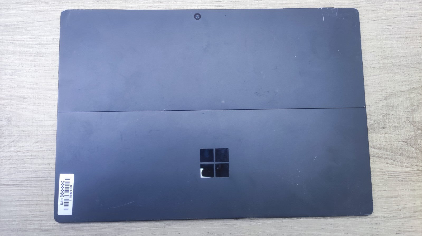 Microsoft Surface Pro 7 Tablet 12.3" 2736x1824 Intel i5 8GB 256GB GLASBRUCH